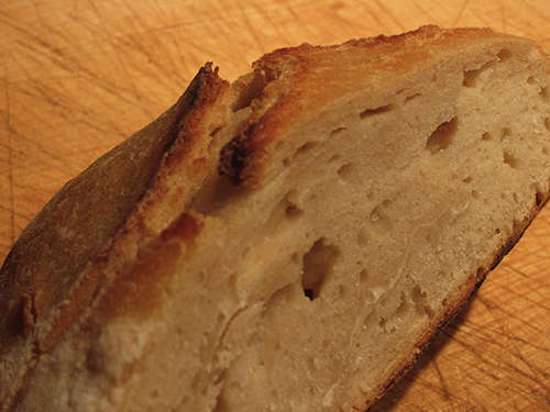 Sourdough no knead bread interior crumb